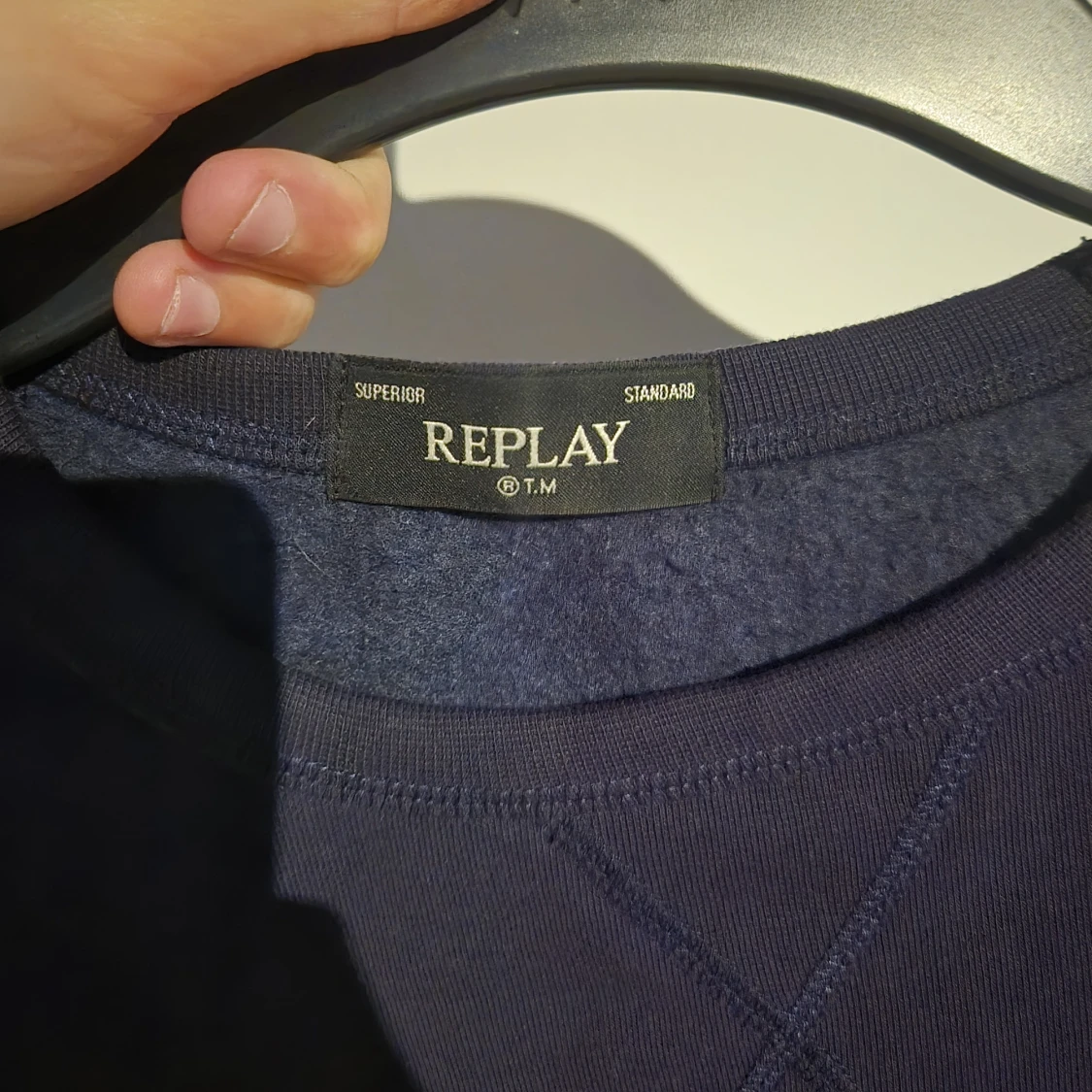 Mörkblå sweatshirt från Replay - 3