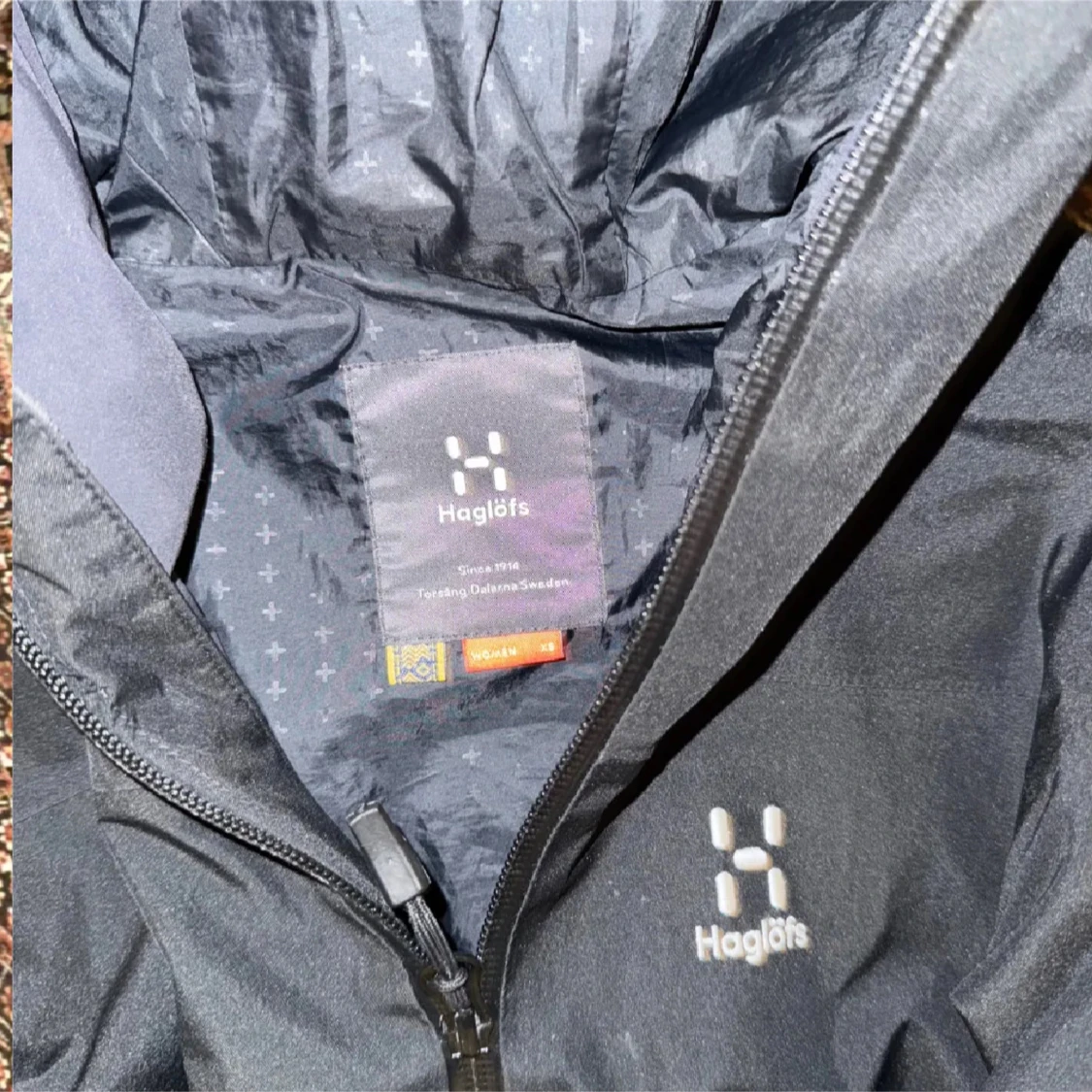 Svart vindjacka från Haglöfs med huva - 1