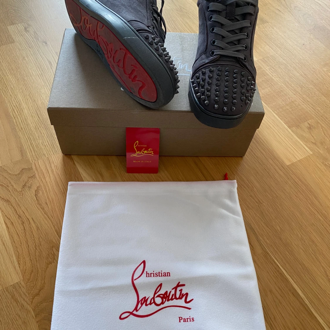 Mörkgrå Christian Louboutin sneakers - 3