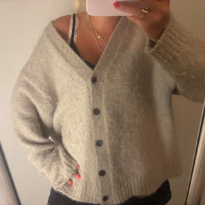 Kofta ull - Kofta i ullblandning från weekday