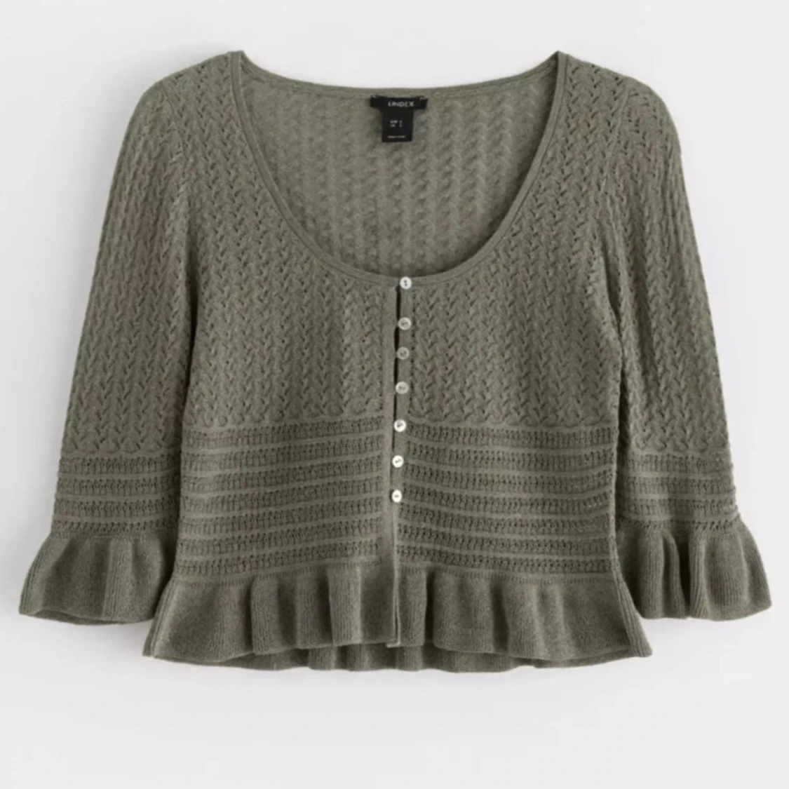 Olivgrön stickad kofta från Lindex
