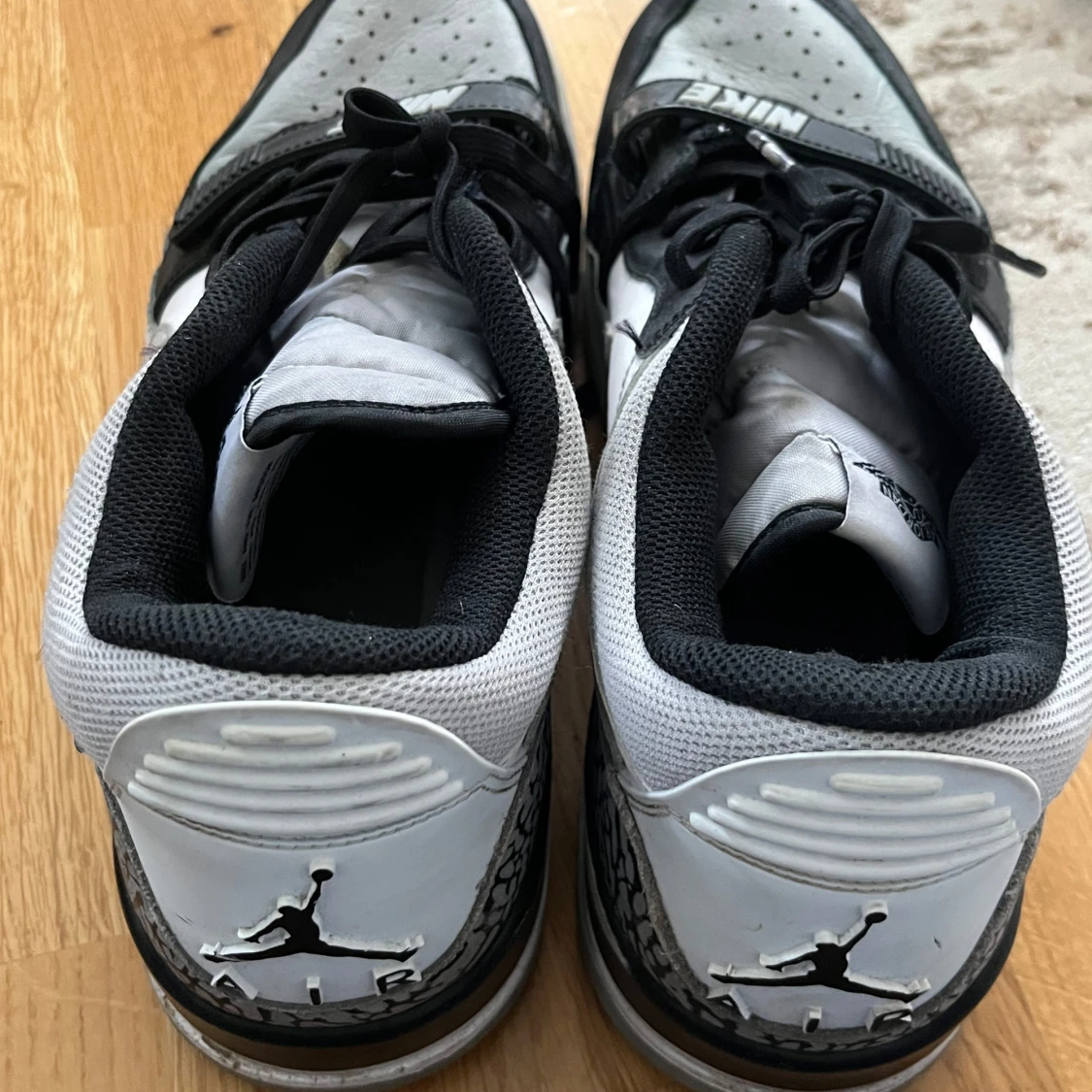 Nike Air Jordan sneakers i svart och vitt