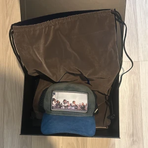 Maggiore - En snygg keps och den är som ny men jag har en ny keps så använder inte den 