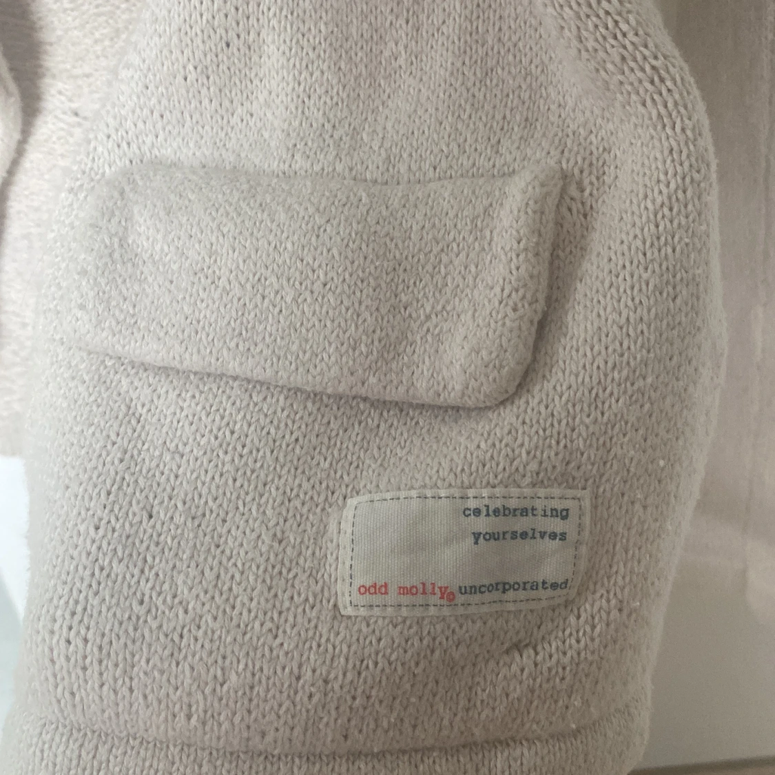 Beige stickad kofta från Odd Molly - 3