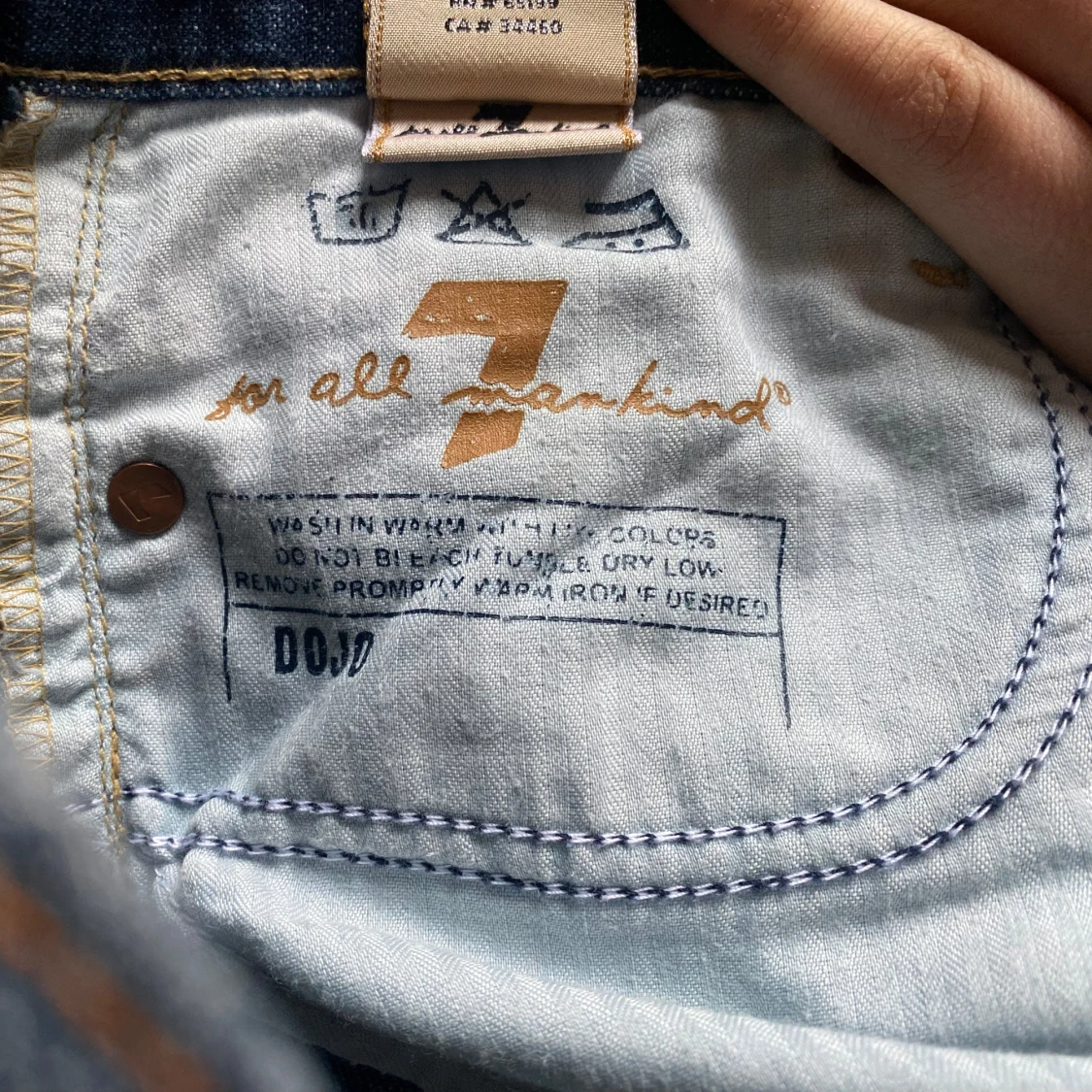 Lågmidjade bootcut jeans från 7 for all mankind💗 - 3
