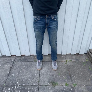 Nudie jeans  - Nudie jeans - Modell: Tight Terry - Storlek: W28/L32 - skick: 9/10 - Nypris runt 2000kr 