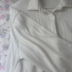 Vit skjorta  - Jag har änvandat en gång bara