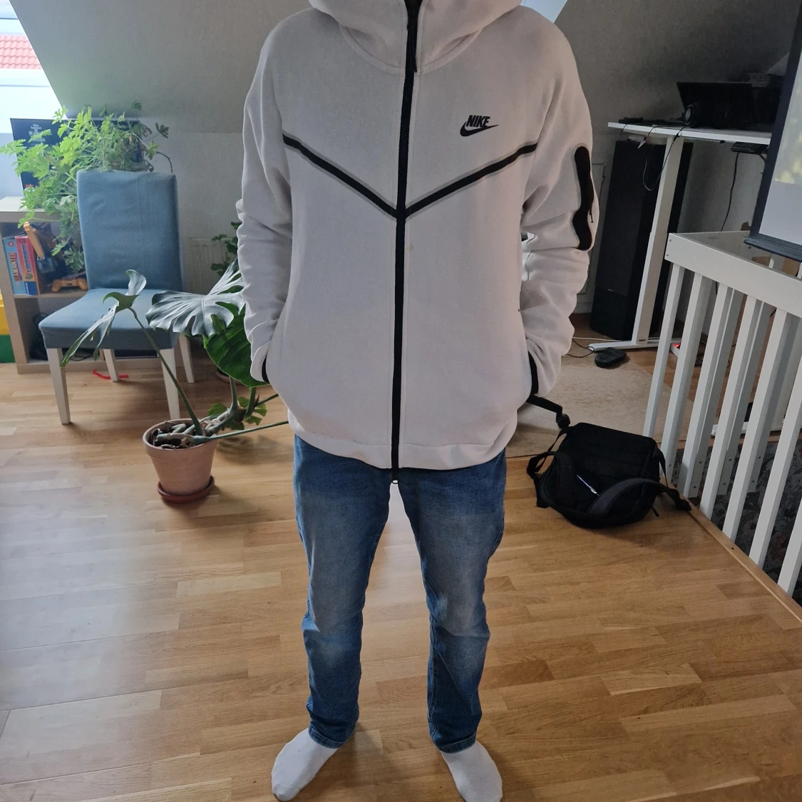 Vit Nike vindjacka med svarta detaljer - 1