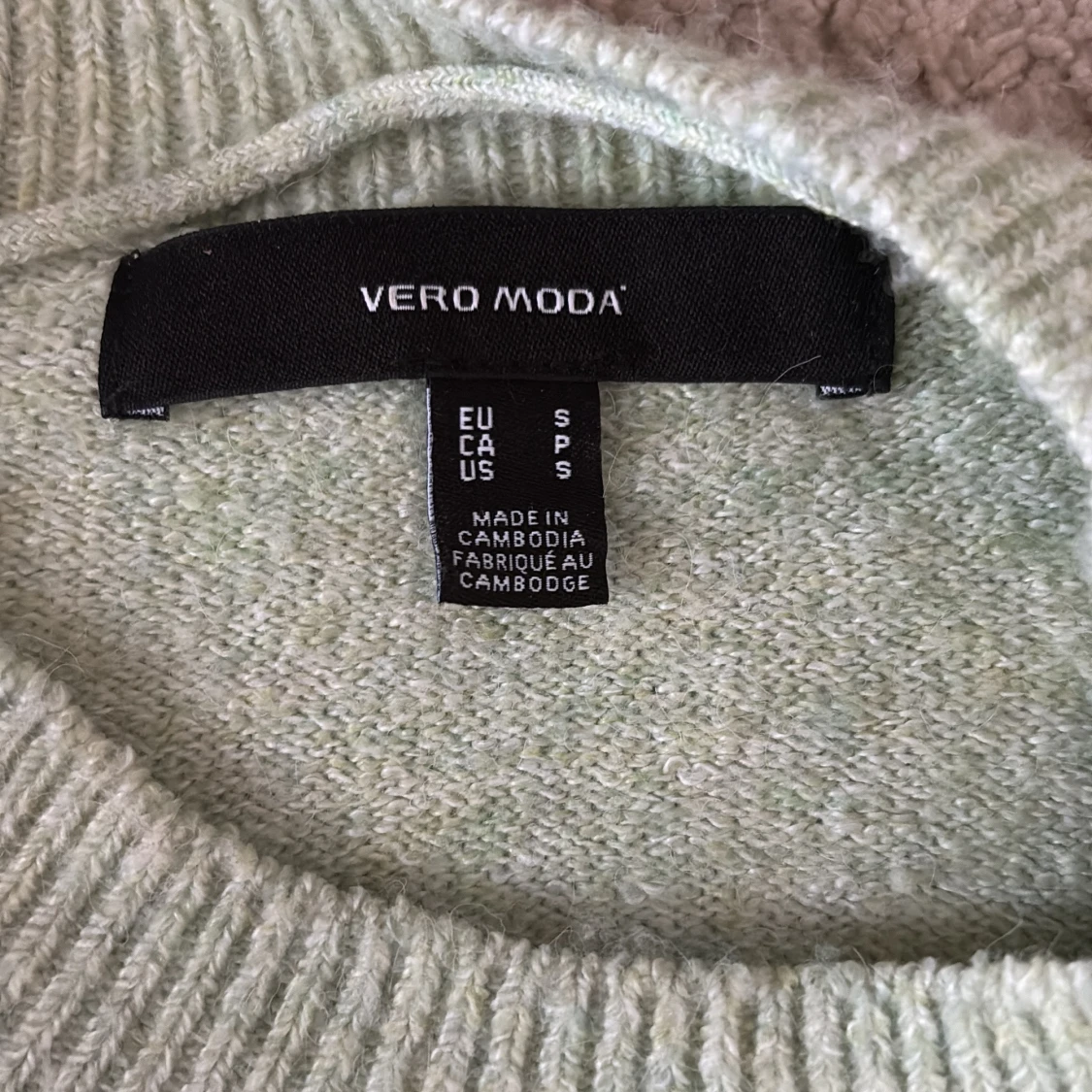 Ljusgrön stickad tröja Vero Moda - 1