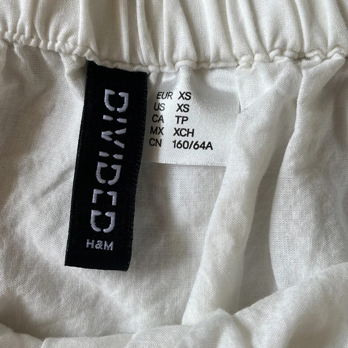 Vit volangkjol från H&M  - 1