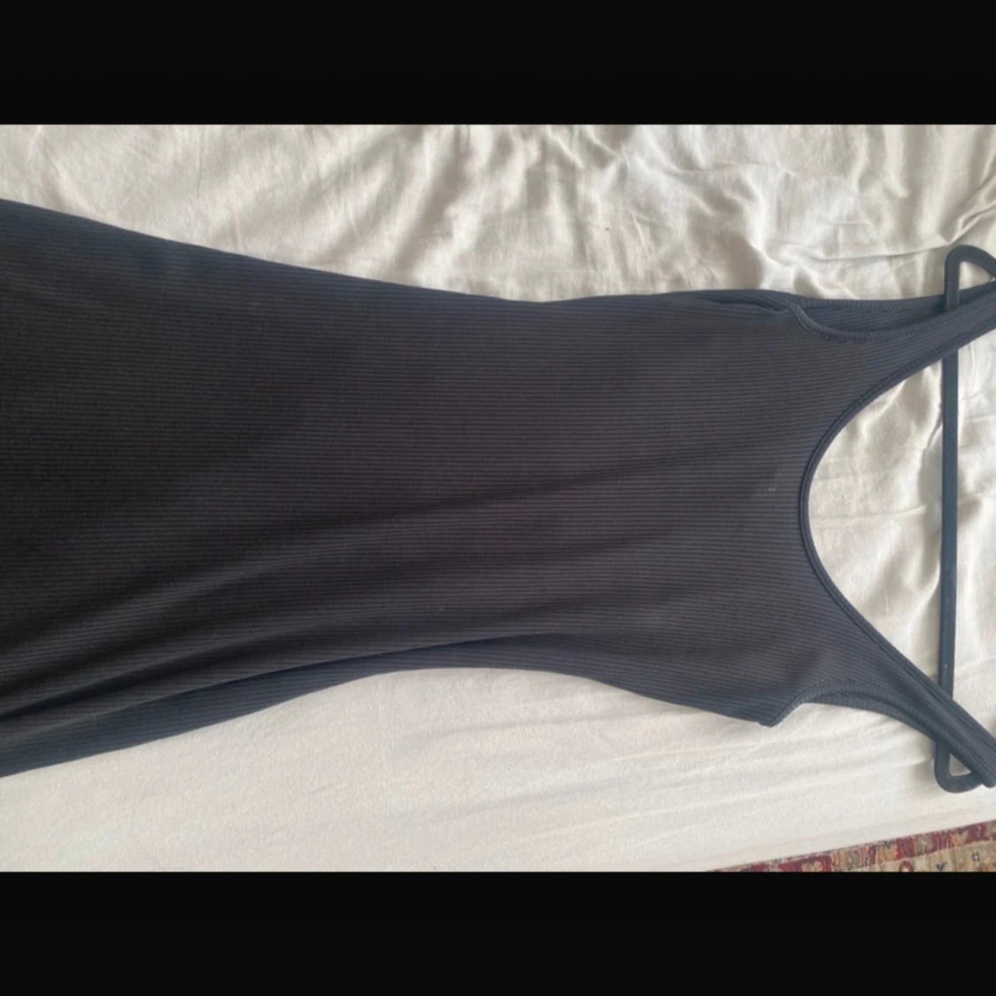 Svart ribbad långklänning  - 2