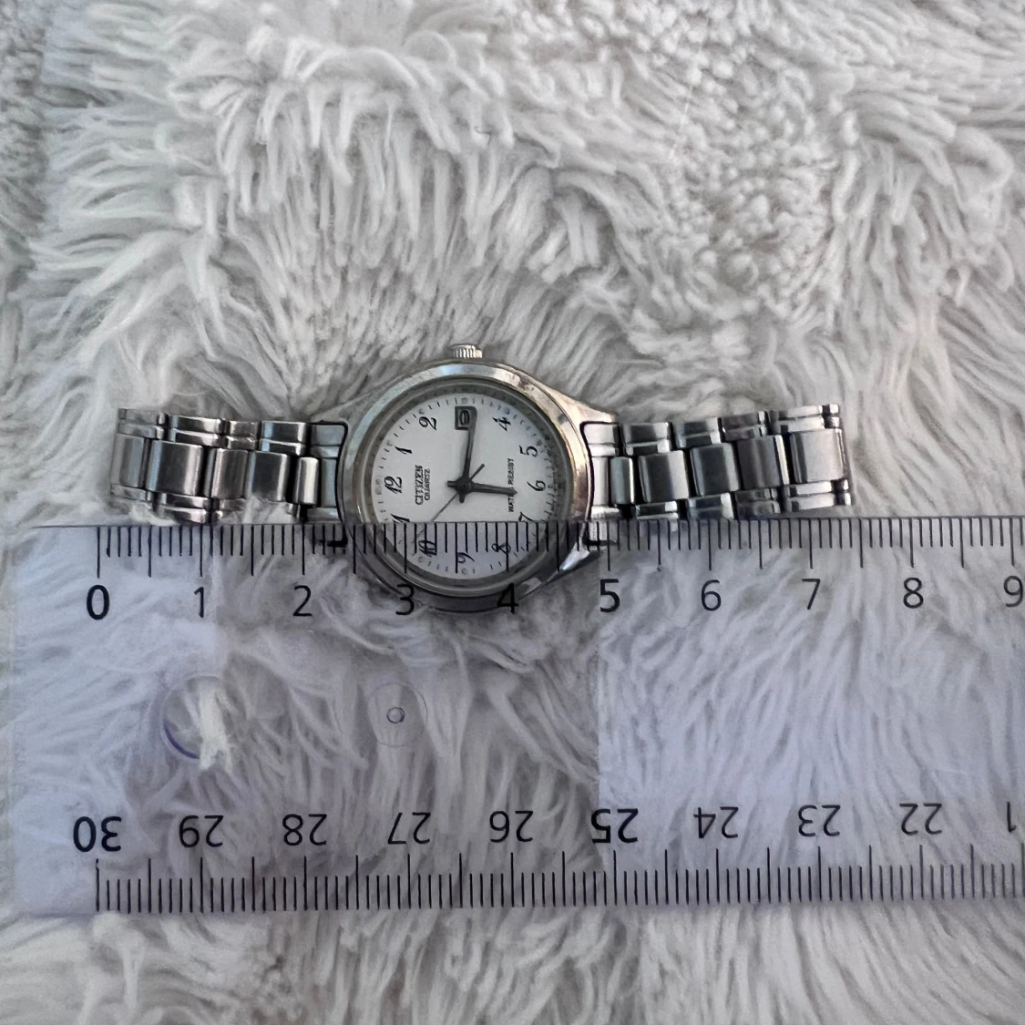 Silverfärgad vintageklocka från Citizen - 1