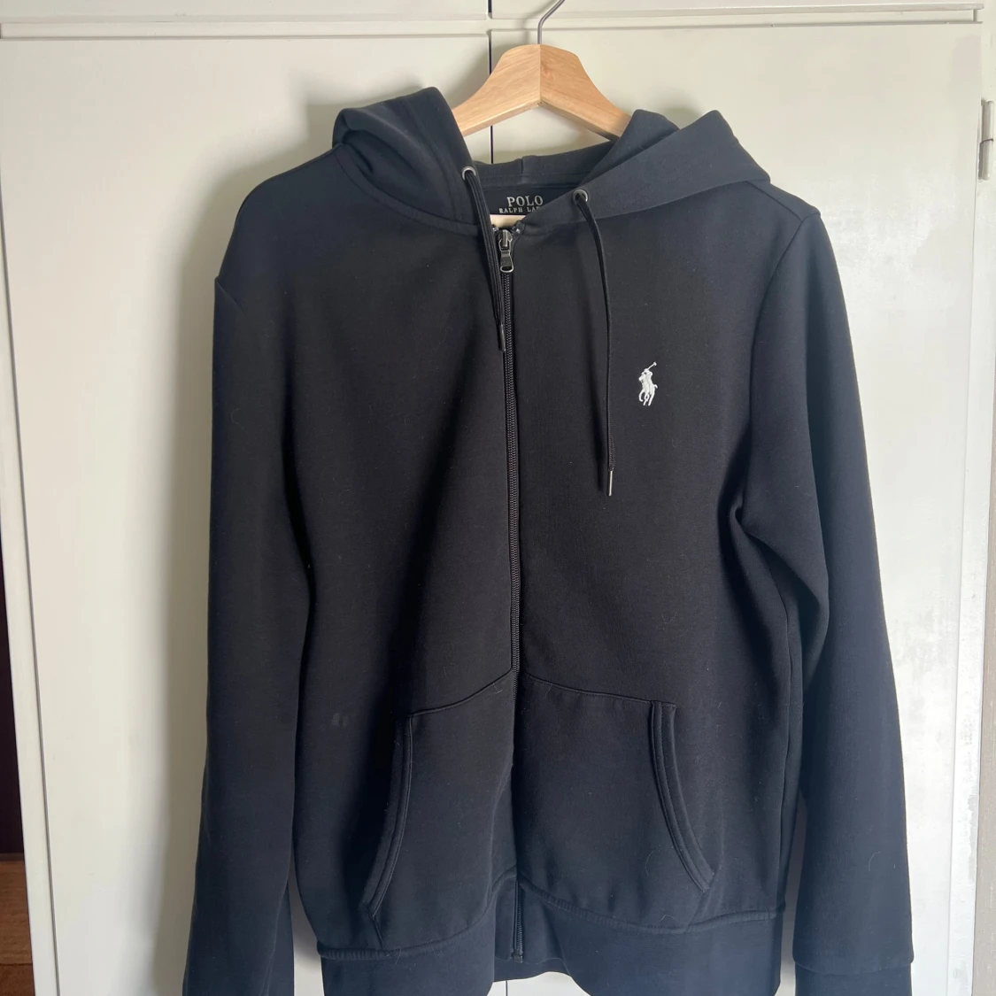 Svart hoodie från Polo Ralph Lauren