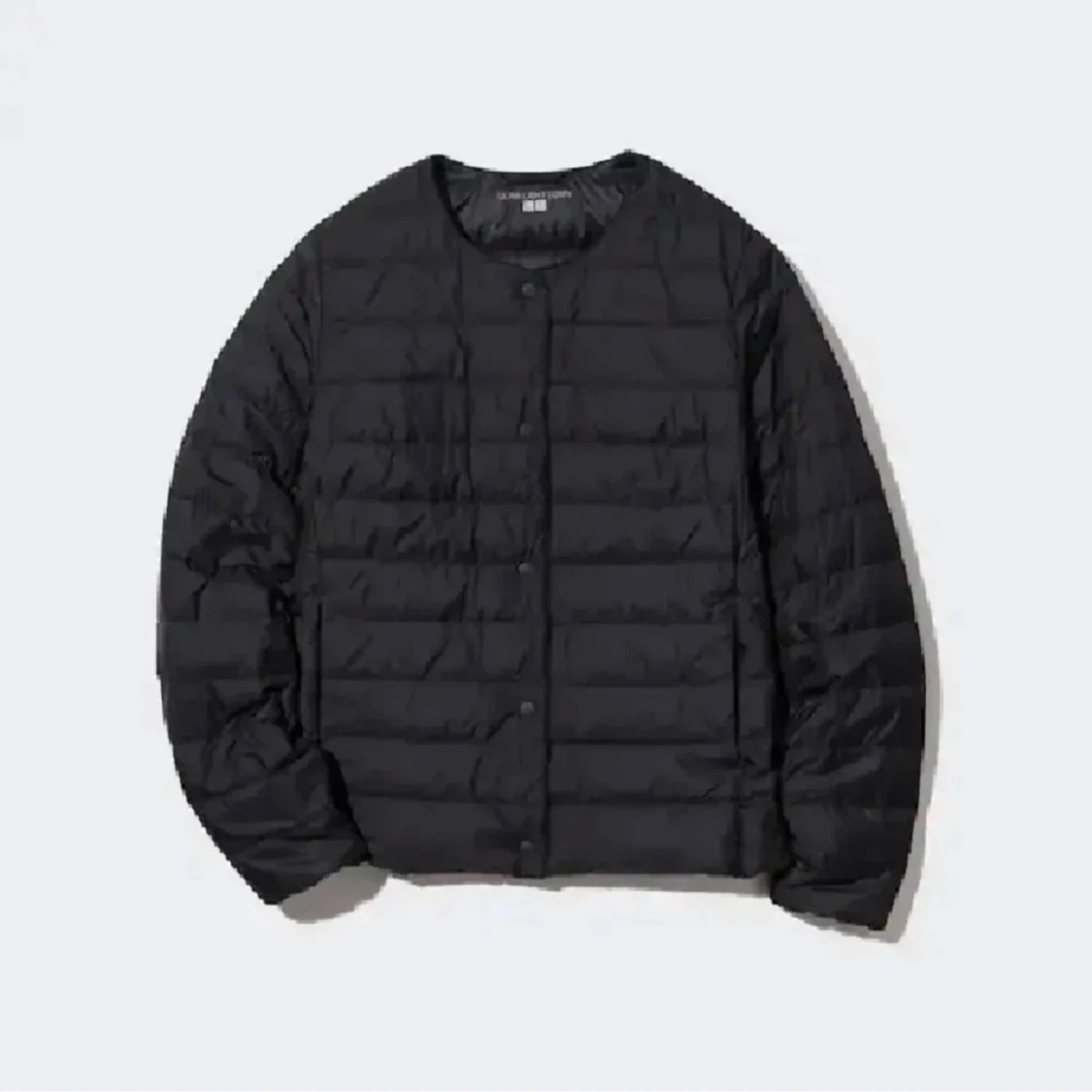 Svart lättviktsjacka från Uniqlo