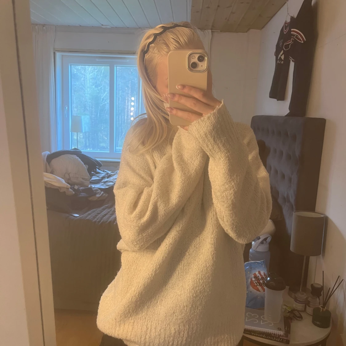 Beige stickad tröja från 157