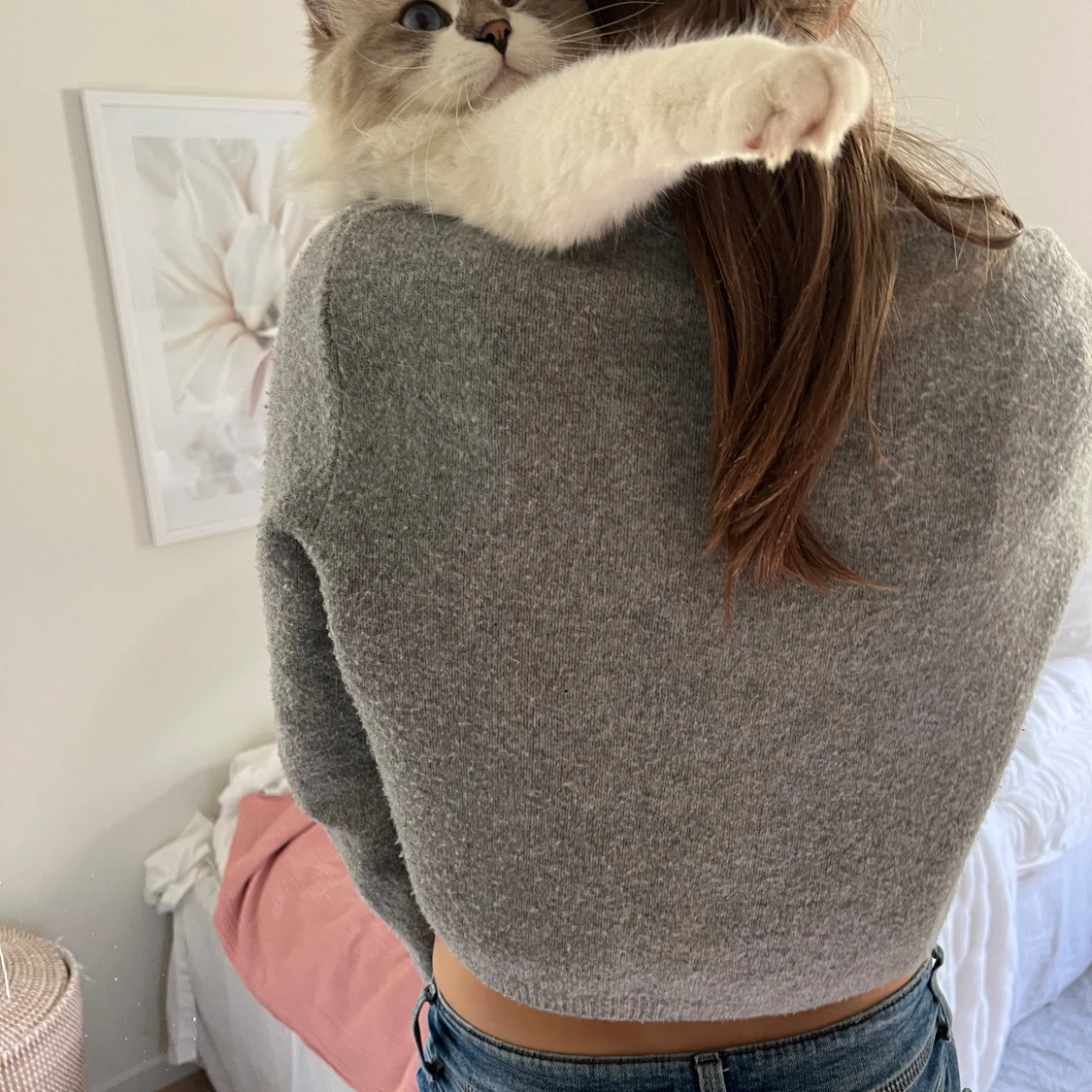 KÖP PÅ MIN VINTED EVELINEKARLSS Jättefin grå kofta från stradivarius - 3