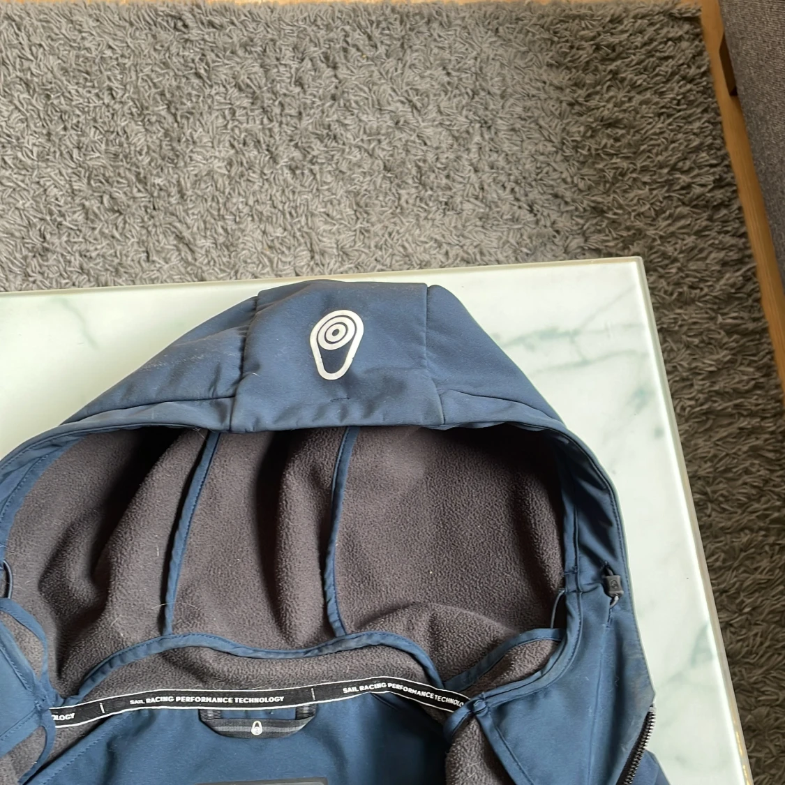 Marinblå jacka med huva från Sail Racing - 4