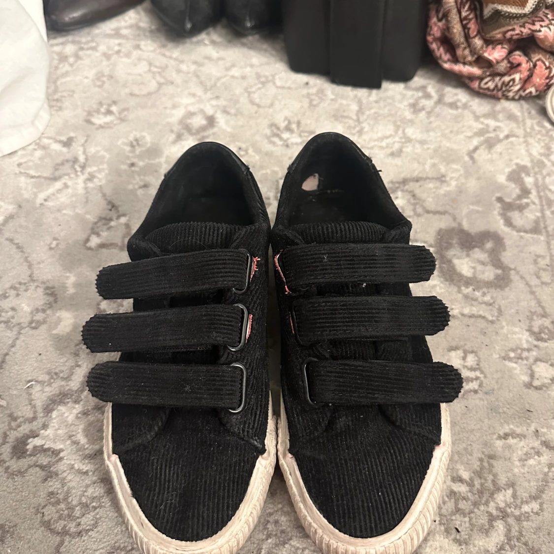 Svarta sneakers med kardborreband - 3