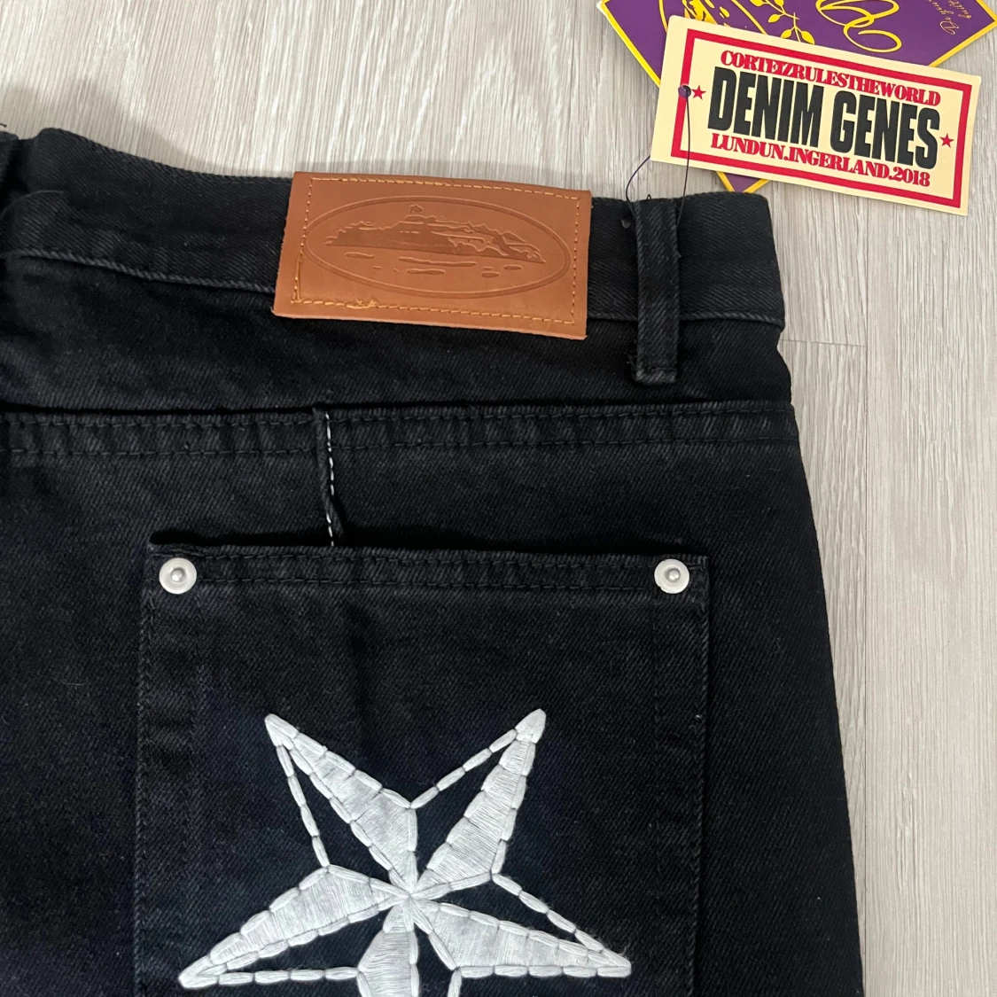 Svarta Corteiz  jeans - 1