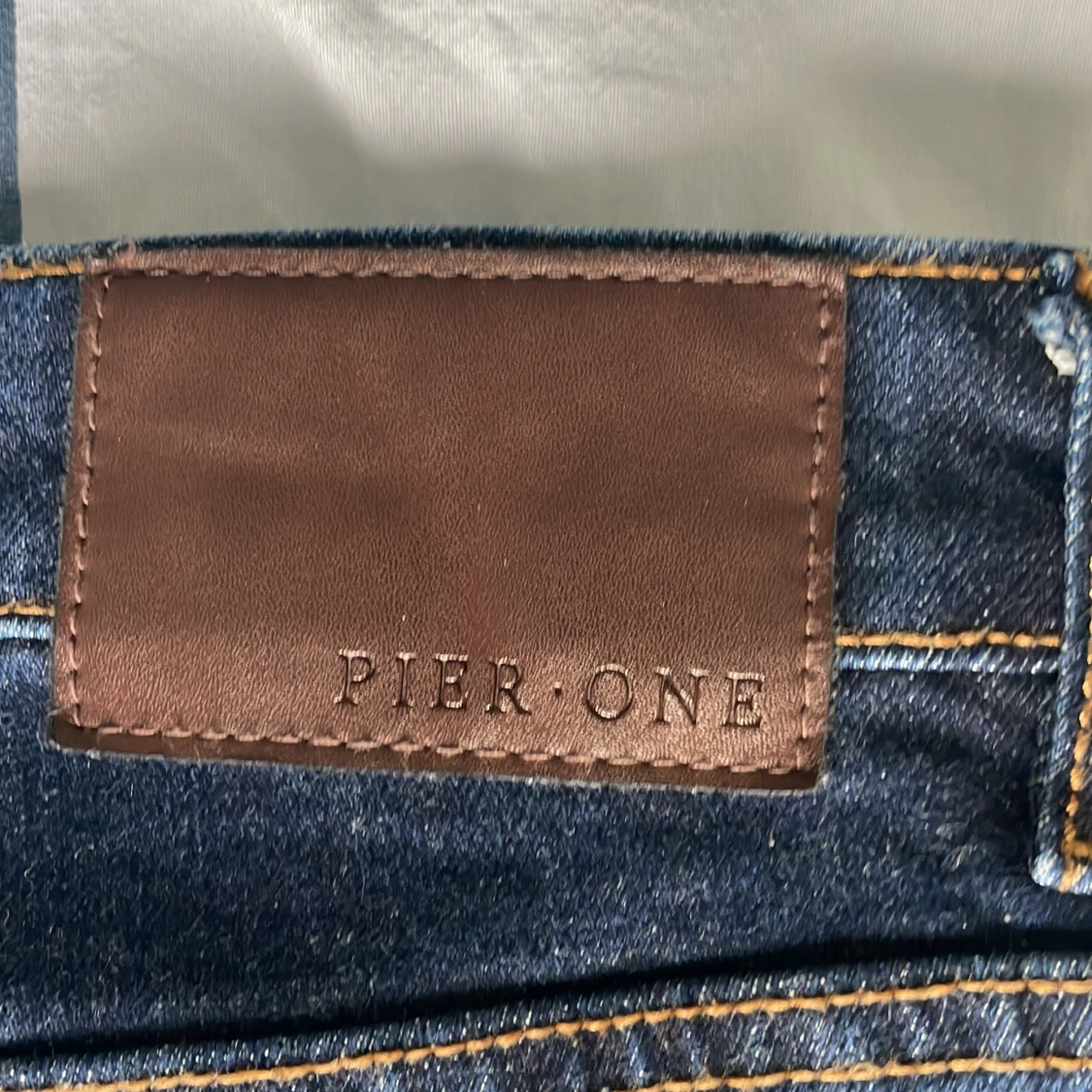 HELT OANVÄNDA! Mörkblå jeans från Pier One - 3