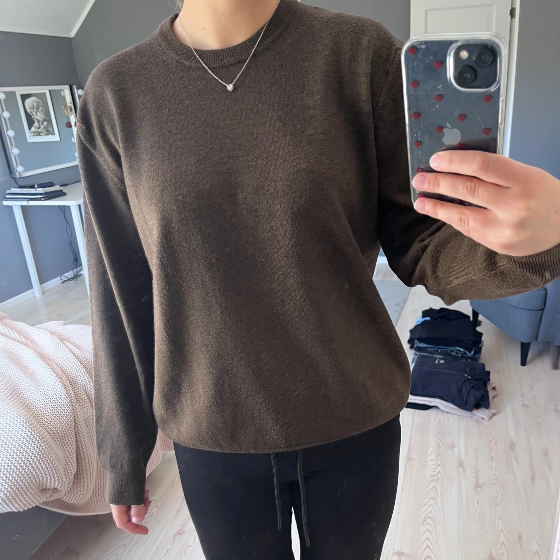 Brun stickad tröja - 1