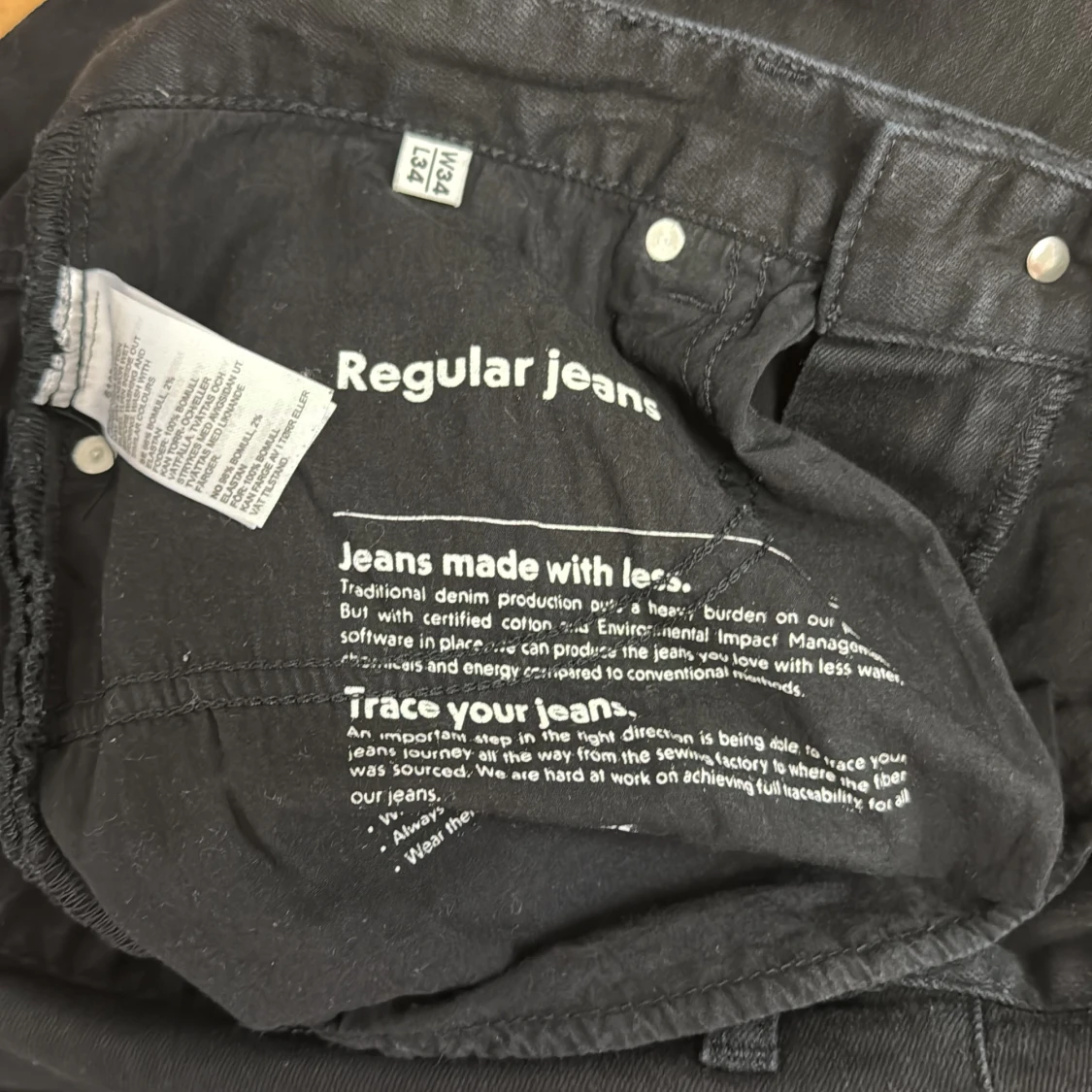 Svarta jeansbyxor från Kappahl - 4