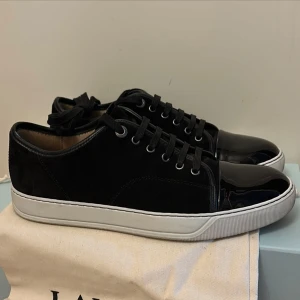 Lanvin skor  - Lanvin skor i nyskick, knappt använda. Storlek. Skriv vid frågor eller funderingar! Ny pris 5000kr. GE BUD