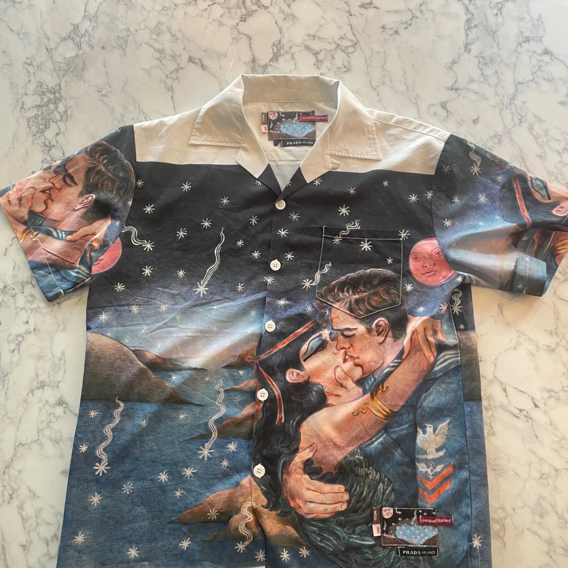 Mönstrad kortärmad skjorta från Prada x Banquet Thieves