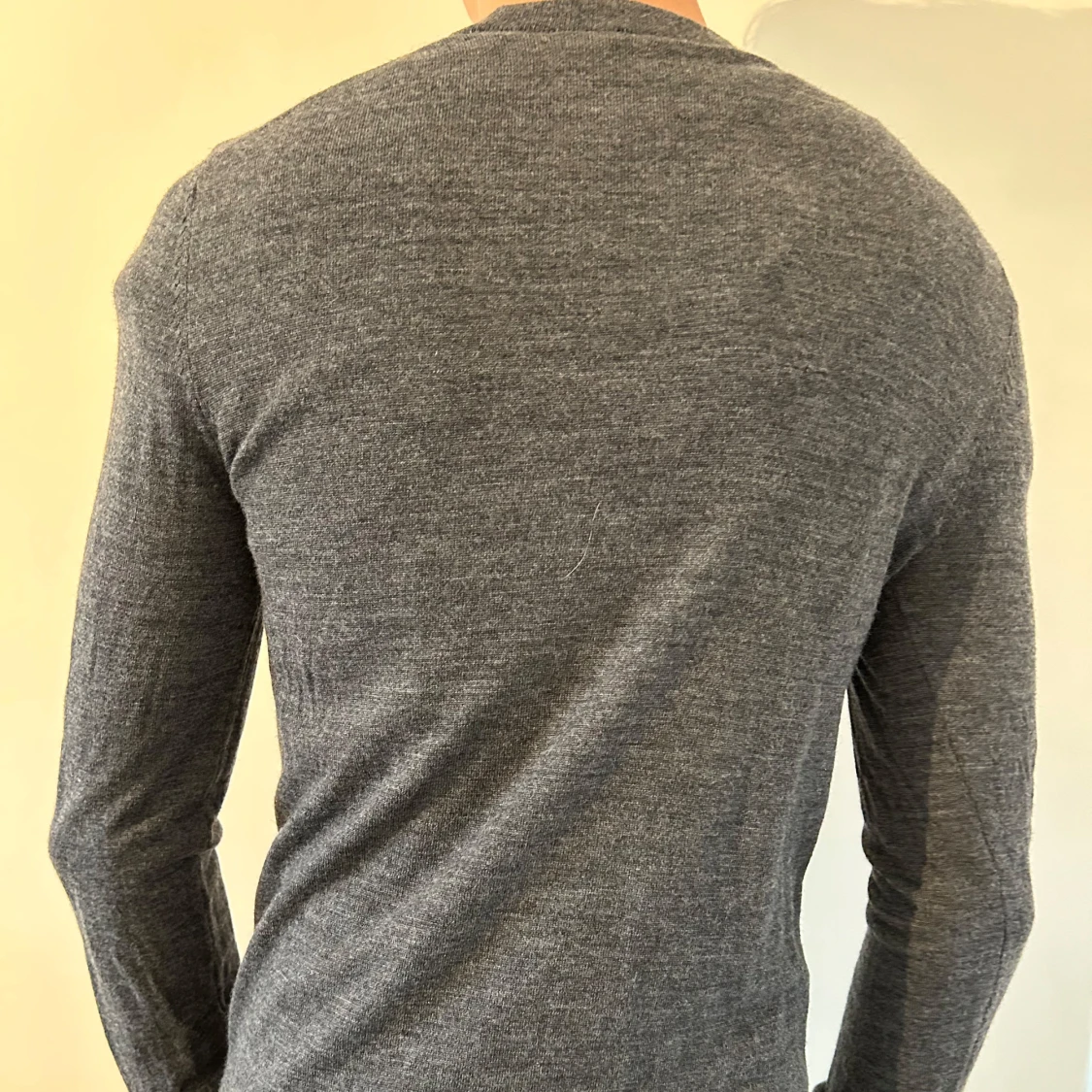 Grå Tröja - 2