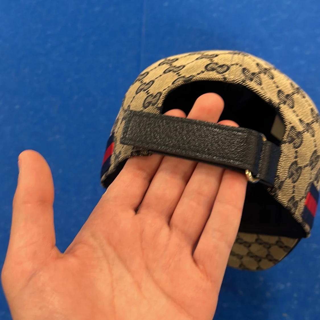 Beige keps från Gucci med monogram - 4