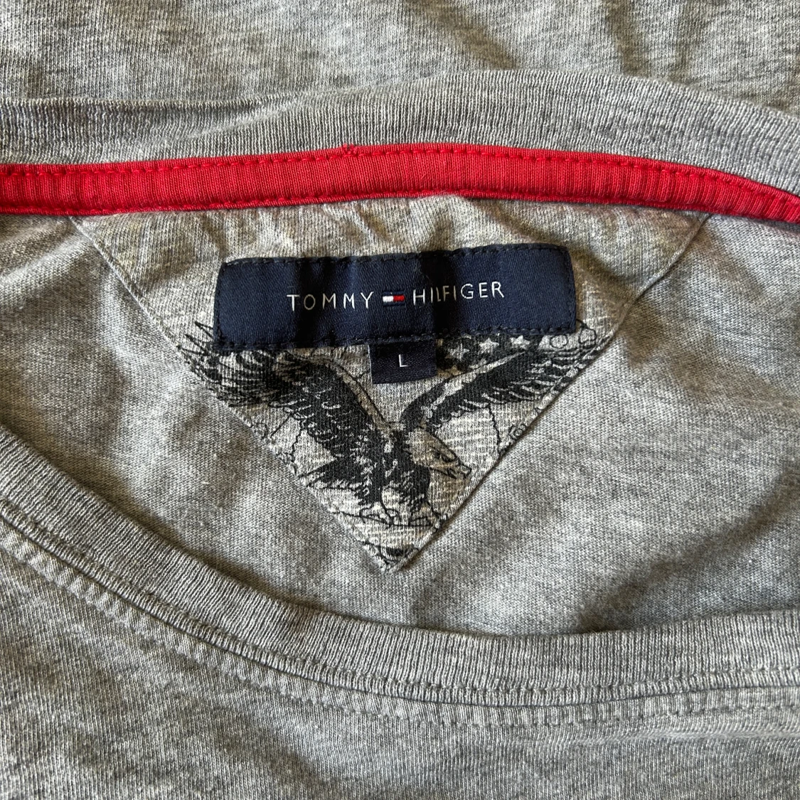 Grå långärmad tröja från Tommy Hilfiger - 2