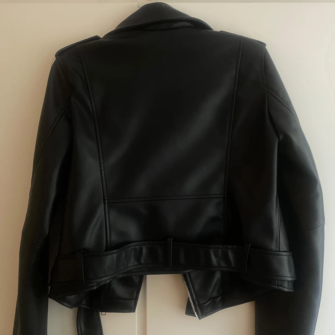 Svart skinnjacka från Zara - 2