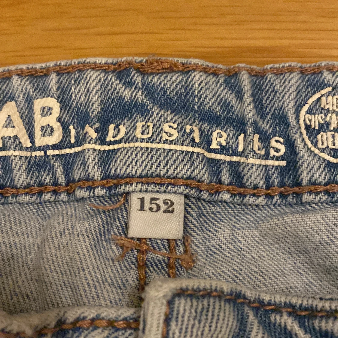 Ljusblå jeans från LAB Industries - 2