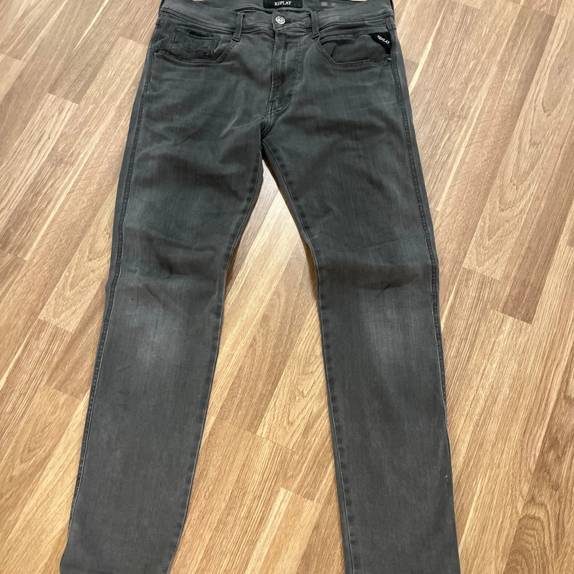 Gråa replay jeans anbass - 1