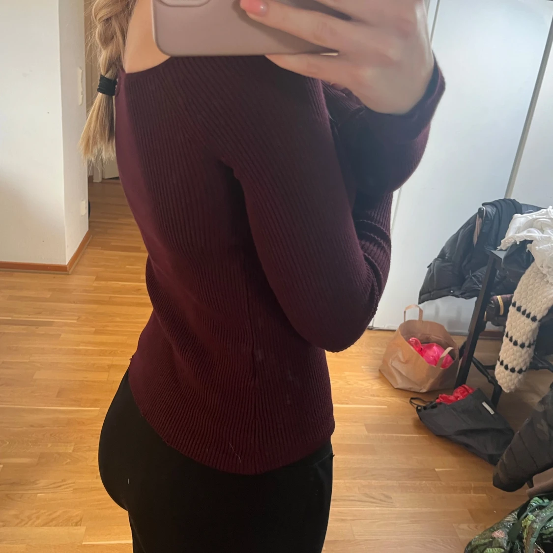 Vinröd ribbad tröja - 1