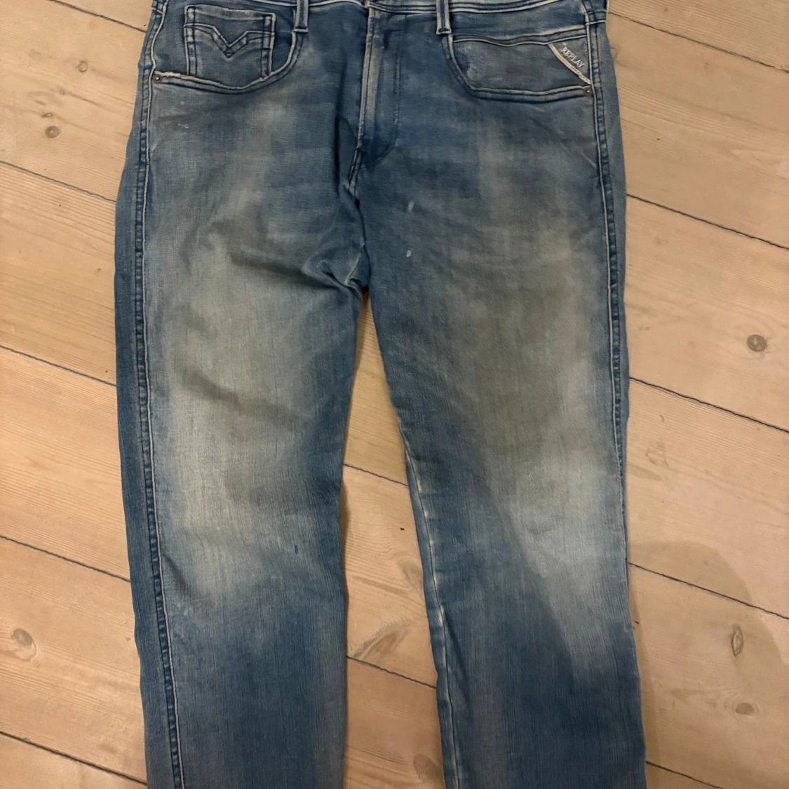 Blå jeansbyxor från Replay