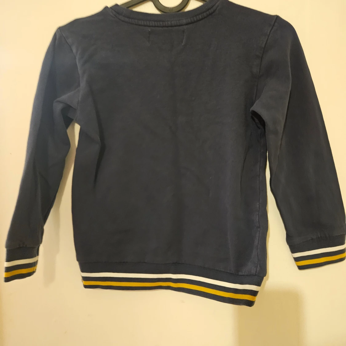 Mörkblå tröja från Hampton Republic - 1