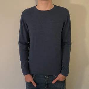 Merino Ull tröja - Merino Ull tröja | Skick: 9/10 - Storlek: S/M - Nypris: 800 - Vårt pris: 199