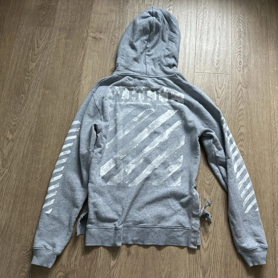 Grå hoodie från Off-White | ev byte - 1