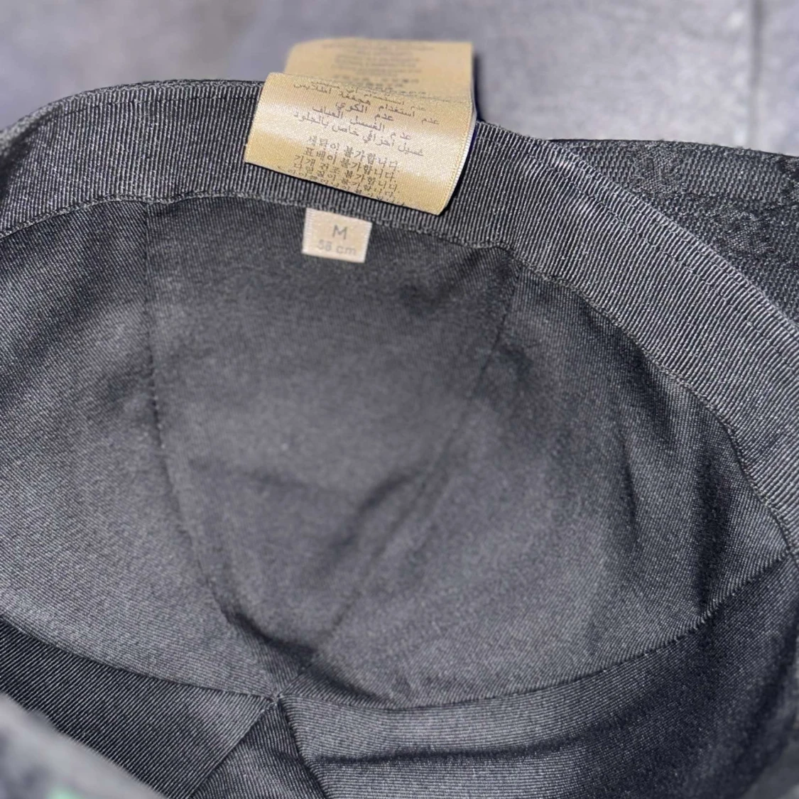 Svart Gucci keps med GG-mönster - 3