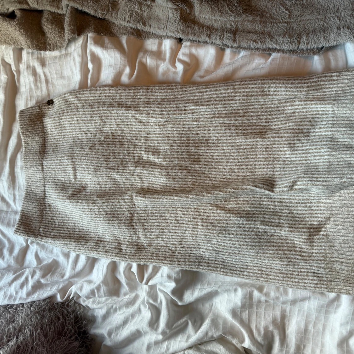 Beige långkjol från Pernilla Wahlgren XS