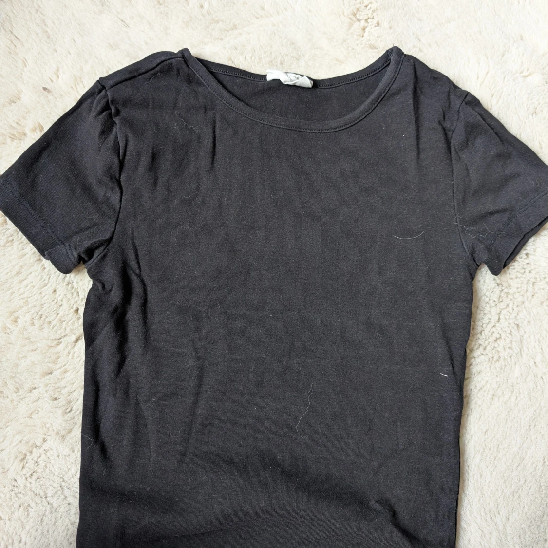 Kort tajt svart tshirt