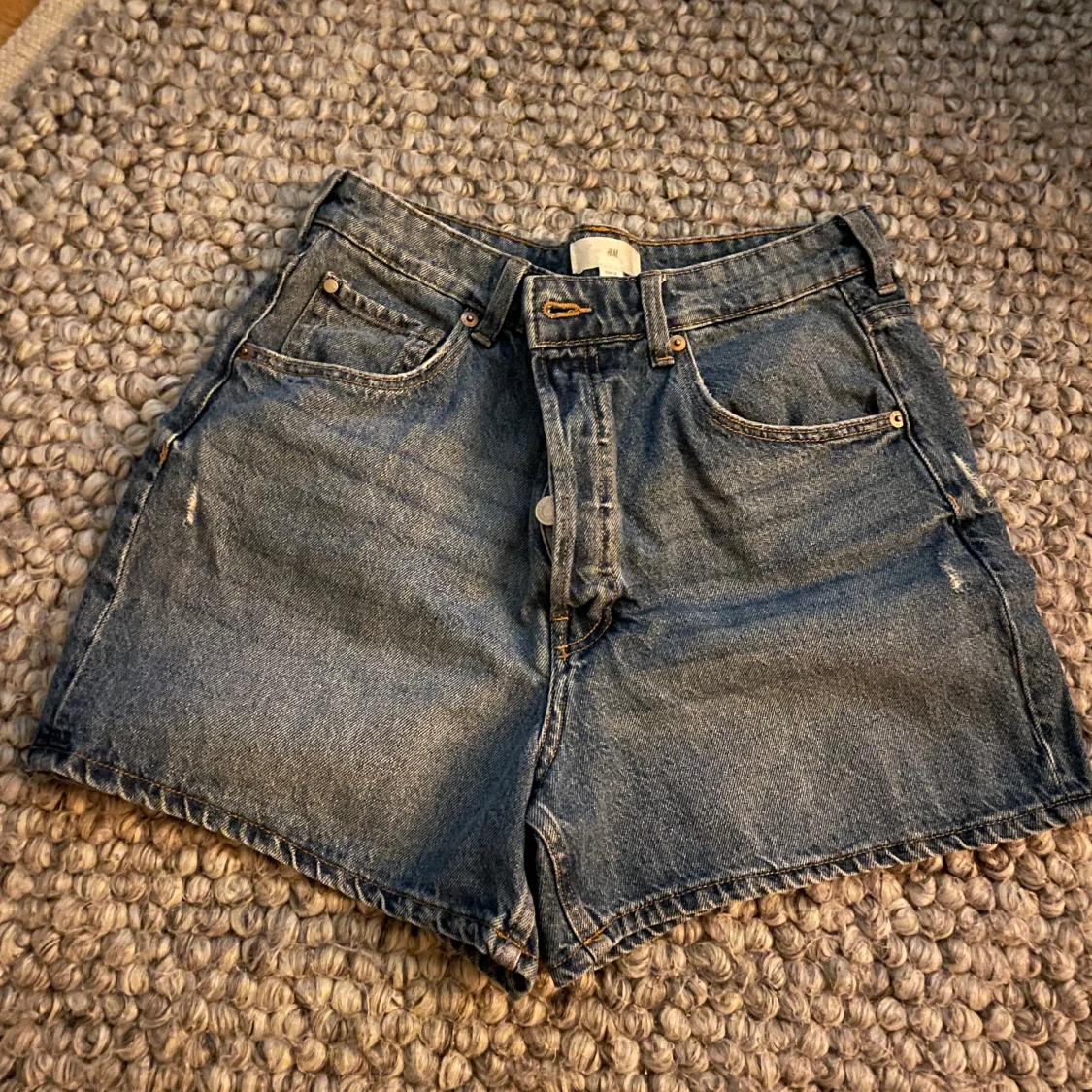 Blå högmidjade jeansshorts H&M