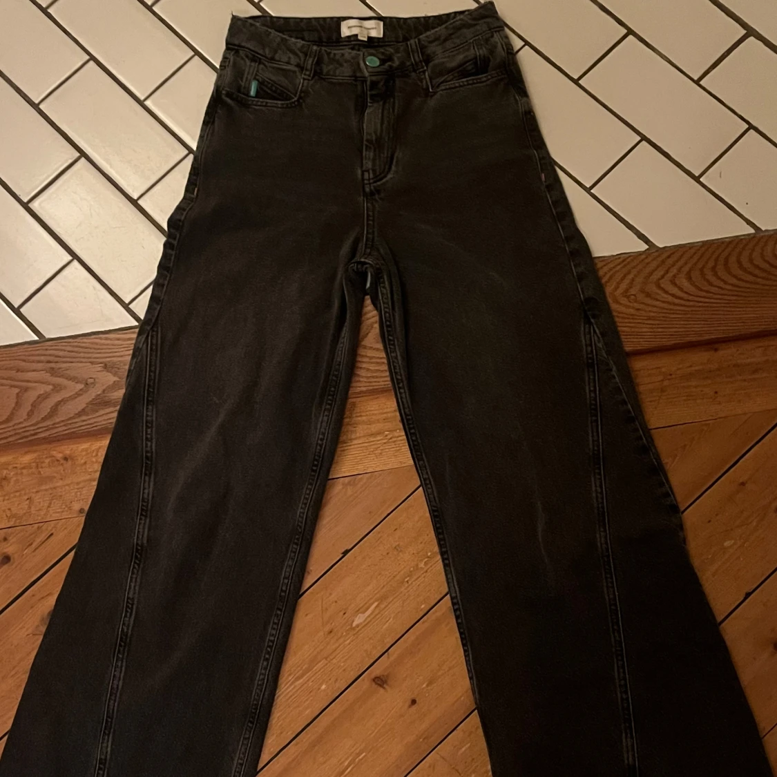 Svarta wide jeans från Fabienne Chapot