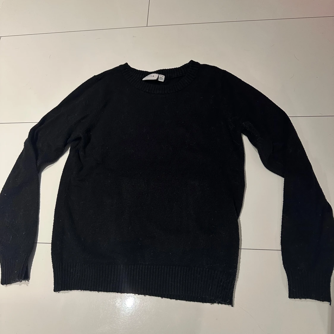 Svart stickad tröja från VILA