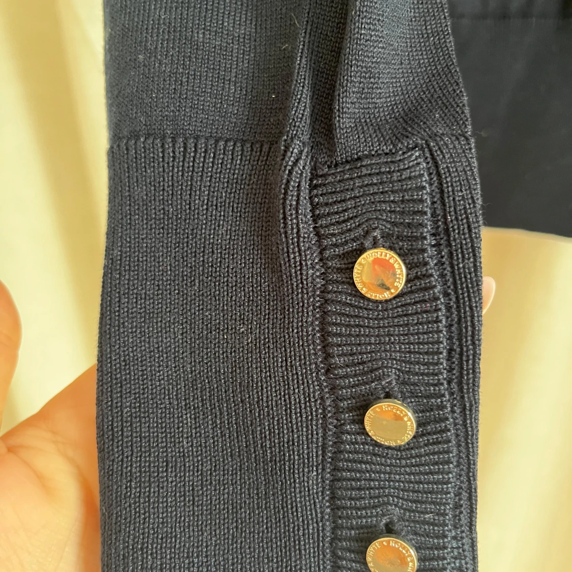 Marinblå stickad tröja från Lindex - 2