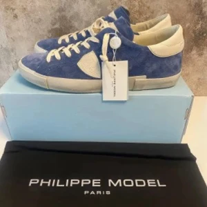 INTRESSE KOLL PHILIPPE MODELL - Intresse koll på dessa Philippe models. Strl 39-45 kan lösa alla storlekar. Ge pris förslag
