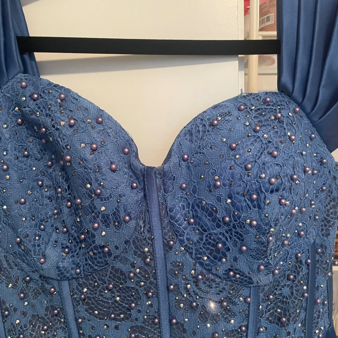 Blå bröllop klämma eller fest med pärlor och spets - 1