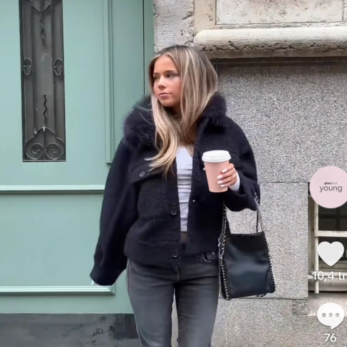 Svart pälsjacka med krage - 2