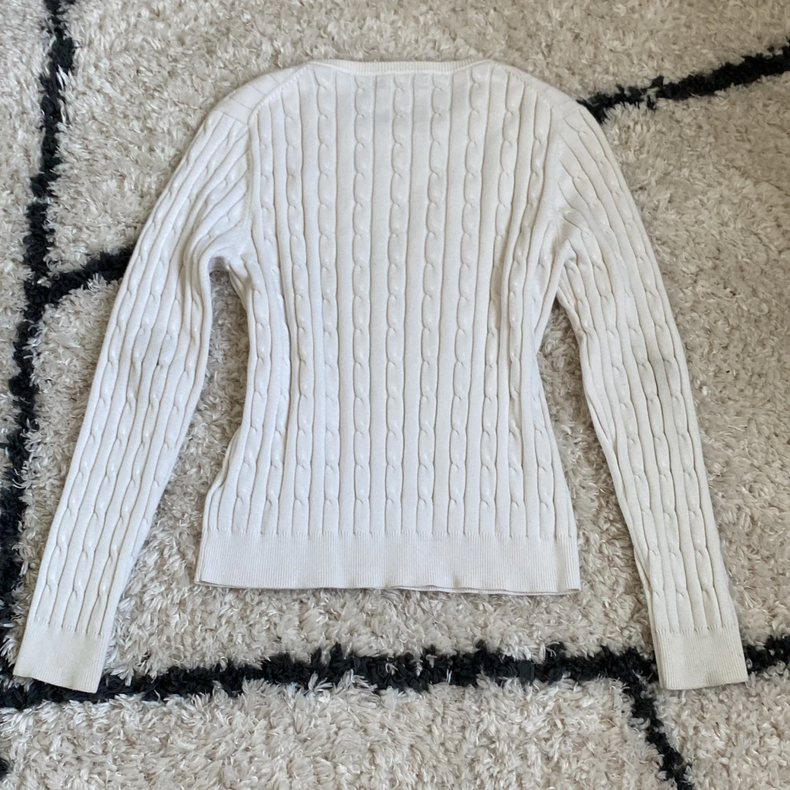 Vit kabelstickad tröja från Gant - 1